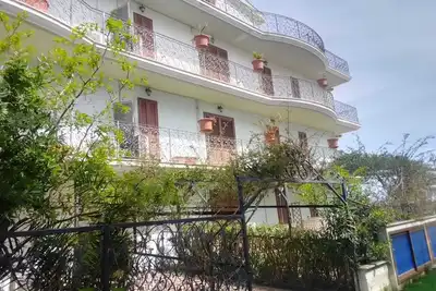 Image de Three-room apartment by the sea with garden