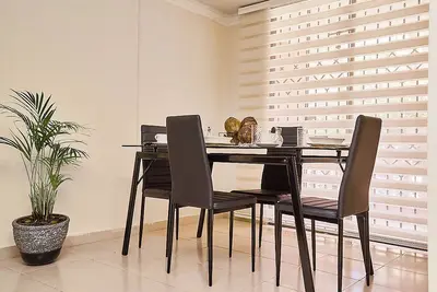 Image de Charming and comfortable 3-bedroom apartment.