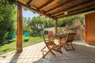 Image de Alessandra’s Garden Hideaway