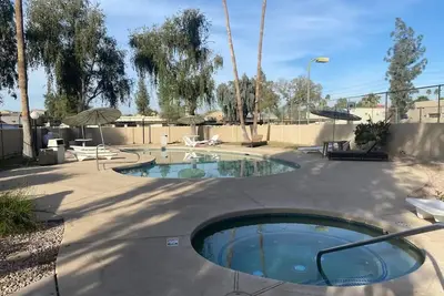 Image de Cozy Condo Mins to Asu, Walk to Sloan Park