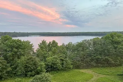 Image de Lakefront Geodesic Dome 45 min to Acadia Np