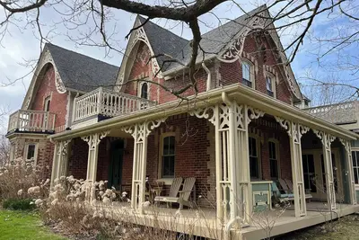 Image de Beautiful farmhouse in the rolling hills of Mulmur 1. 5 hrs north of Toronto