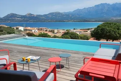 Image de Villa avec vue panoramique sur la baie