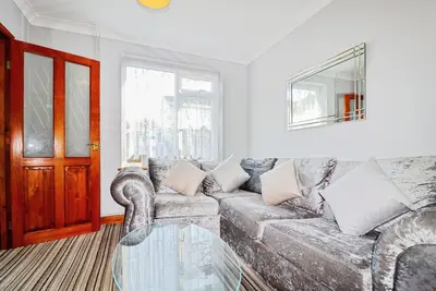 Image de 10 minutes from Norwich City Centre 4 Bed House