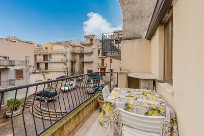 Image de Appartement 'House In Calatafimi Segesta' avec terrasse privée, Wi-Fi et climatisation