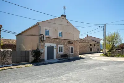 Image de Appartement 'La Casa De Mis Padres 2' avec vue sur les montagnes, terrasse privée et Wi-Fi