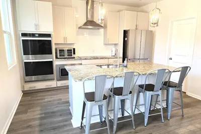 Image de Serene Getaway in Pooler - 3-bedroom home with Ac, WiFi. Enjoy your stay!