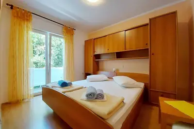 Image de Appartement de deux chambres avec le balcon Palit, Rab (A-24108-a)