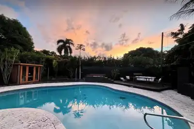 Image de 3/3b house in Biscayne Park. Pool, Sauna, Jacuzzy, Privacy, Quiet