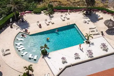 Image de 2 Bedroom Condo, Resort Amenities, 3 Pools, Gym, Tennis Court, 24/7 Security,