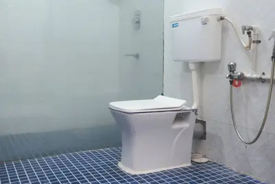 Image de Sam's Outhouse Stay