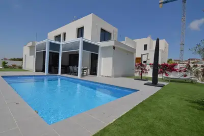 Villa moderne avec piscine privée