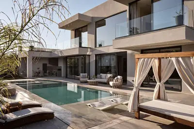 Image de Avascanto Villa, An Architectural Gem with Pool