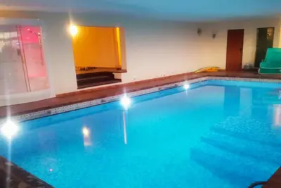 Image de Villa spacieuse avec piscine privée