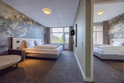 Image de Enjoy Nature's Embrace at Serene Room Close to  Sint Servaasbrug