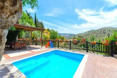 Image de Ferme au bord de la rivière à Algarinejo