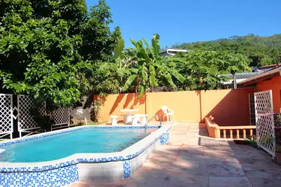 Image de Traditional Caribbean home with pool in Port of Spain