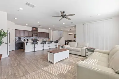 Image de Spacious 6-bedroom house with Ac, WiFi in  Merced, close to Hospitals, Dining. .