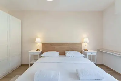 Image de Modern 2br Apt with Balcony in Central Howald