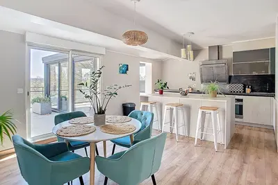 Image de Appartement familial avec terrasse et vue sur le Canal du Midi