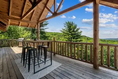 Image de Welcome to your luxurious 3, 000 sq