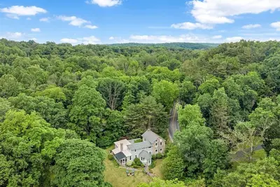 Image de The Eclectic Shamba Inn with Private Creek Access / Sunroom / Firepit/ Dog Friendly