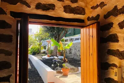 Image de Cottage in a quiet area with beautiful views, cozy style and well-kept garden.