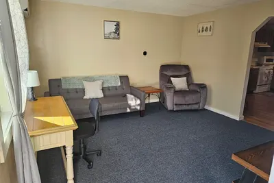 Image de 2-bedroom townhome in charming Franklin with Ac, WiFi. Enjoy your stay