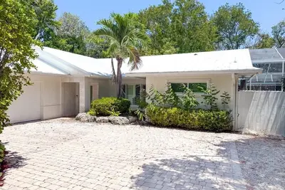 Image de Discover One Too Mini, a cozy 3-bedroom getaway in Islamorada, perfect for 8!