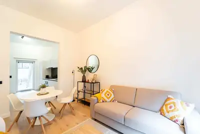 Image de Your Antwerp Adventure: Sleeps 4!