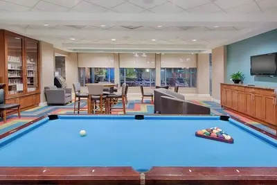 Image de Oxon Hill Condo: 2br/2ba, Sleeps 4