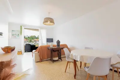 Image de Centre d'Antibes, spacieux 3 pièces avec terrasse et climatisation