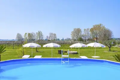 Image de Regarda - Lagobaldo studio avec piscine et jardin