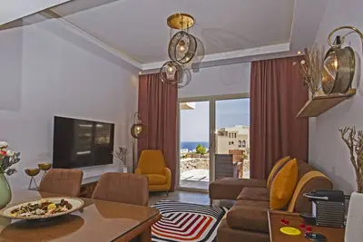 Image de Charming 2-bedroom apartment with full sea view, Azzurra Sahl Hasheesh