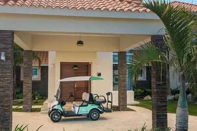 Image de Luxurious 7-bedroom villa with golf cart/personal maid in lovely Puerto Plata