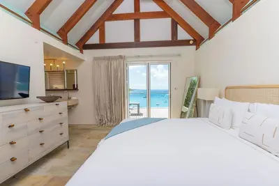 Image de Premier Villa @ CeBlue with Hotel Amenities!