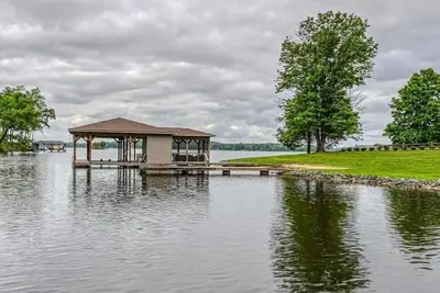Image de Lake Anna Lake House in Tara Woods!