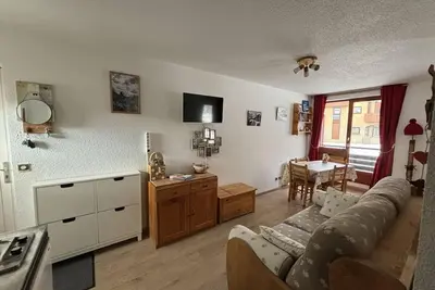 Image de À 100m des pistes de ski, 2ème étage, balcon, télévision, casier à ski, 27m², Val Cenis