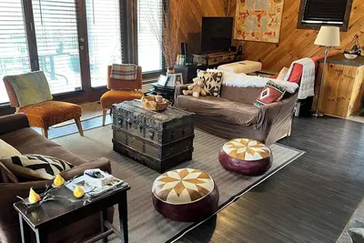 Image de Lofted farmhouse in charming Roscoe \non the Beaverkill river