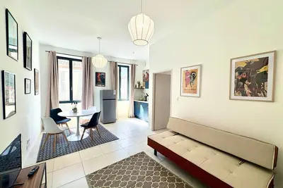 Image de Le Nemausus, T2, cœur de Nîmes, lit 160 et Clim