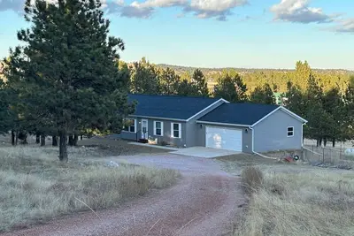 Image de Newer Home Nestled in the Black Hills on 10 Acres - Close Access to Attractions