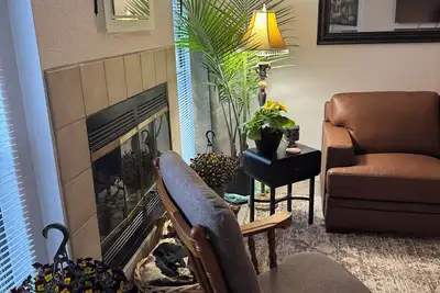 Image de Newly remodeled from top to bottom. Charming 2-bedroom, WiFi in peaceful Show Low