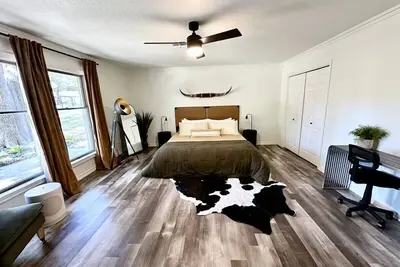 Image de McNair Fairgrounds Cowboy Lodge