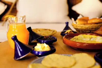 Spacious 5-bedroom riad in charming Marrakesh with Ac, WiFi and Pool