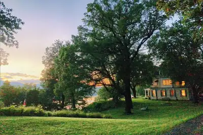 Image de Midwood, River Estate, Unique Retreat: 10+ Bdrm, Epic Views, 70ac, Hudson Valley