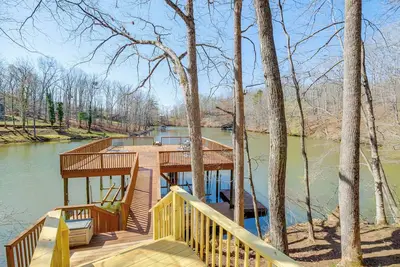 Image de Fish, Boat & Hike: Lakefront Home w/ Game Room!
