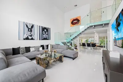 Image de Spacious modern 6-bedroom villa in charming venetian islands