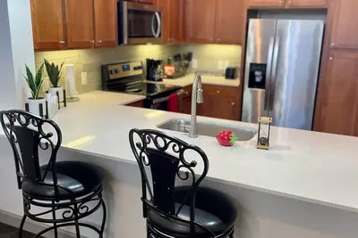 Image de 1-bedroom with Pool, Balcony, fitness room, WiFi, free parking in Houston Midtown