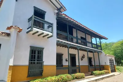 Image de Casa La Herencia in Cauca Viejo with swimming pool, jacuzzi and turkish bath.