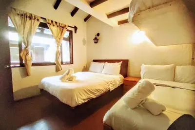 Image de Two-level mezzanine room